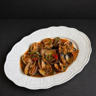 Stir-Fried Manila Clams